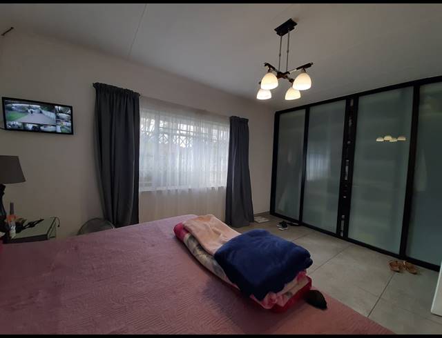 5 BEDROOM HOUSE TO LET IN VAALPARK